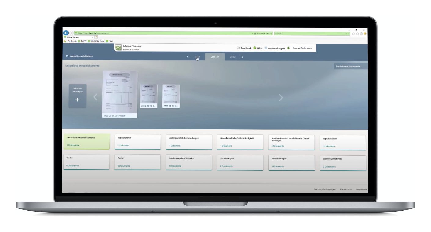 DATEV Meine Steuern auf dem Laptop: Belege nach Steuerjahr und Bereich sortiert